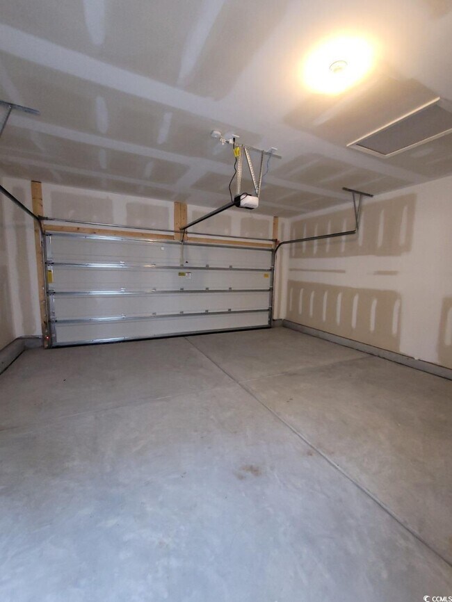 Building Photo - 2602 Blue Crane Cir