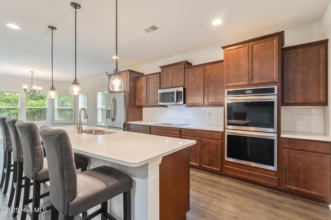 Building Photo - 570 Tullimore Ln