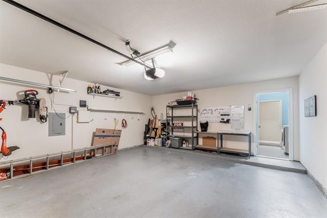 Building Photo - 2832 Bluffview Dr