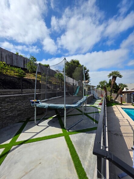 Building Photo - 6097 Charae St