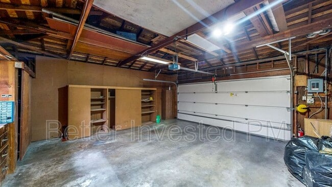 Building Photo - 4729 Montgomery Dr