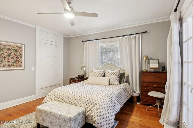 Building Photo - 2160 Forbes St