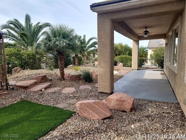 Building Photo - 2335 Meteor Shower St