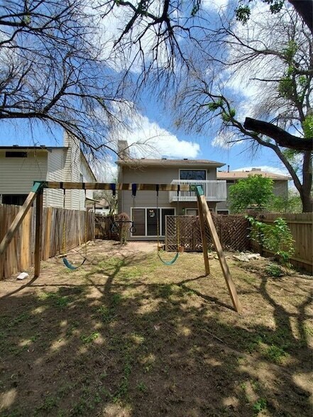 Building Photo - 9008 Sanger Dr