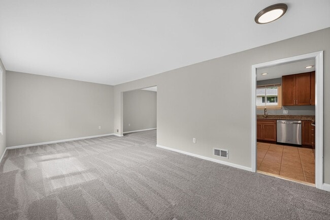 Building Photo - 4898 Wheatstone Dr