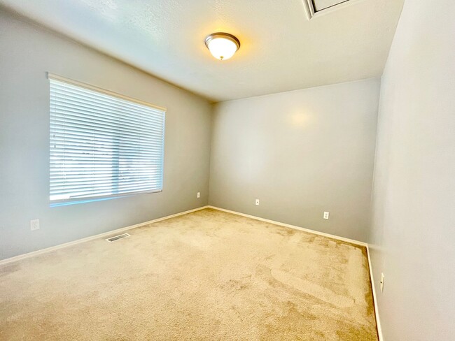 Building Photo - Beautiful Single Family Home Available Soon!
