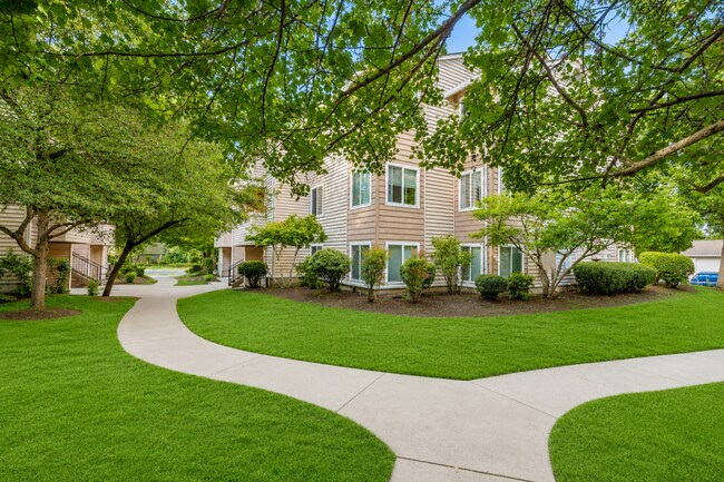 Building Photo - FREE August Rent! Spacious 1-Bedroom with Vaulted Ceilings & In-Unit Laundry!