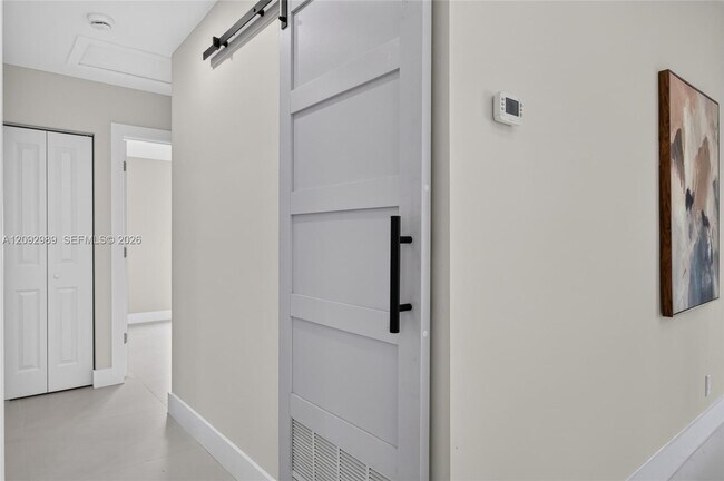 Building Photo - 8668 SW 50th St