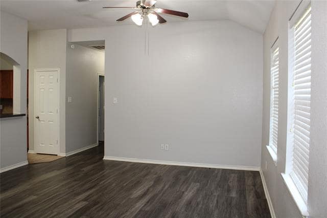 Building Photo - 1261 Redman Ave