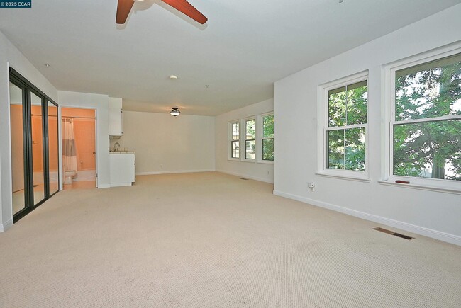 Building Photo - 3279 Mt Diablo Ct