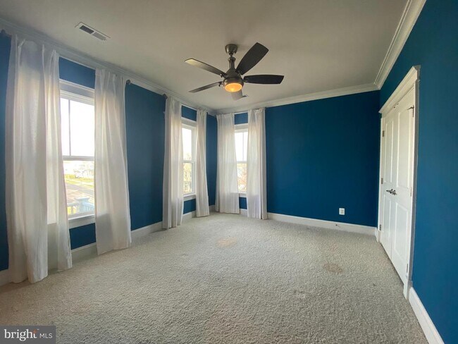 Building Photo - 2163 Potomac River Blvd