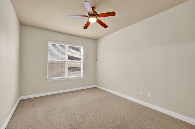 Building Photo - 300 St Joseph Pkwy