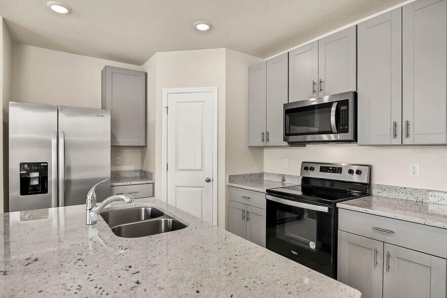 Building Photo - 2760 Chestnut Creek Pl