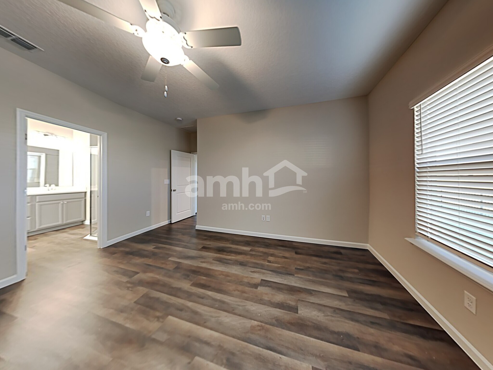 Building Photo - 163 Spruce Point