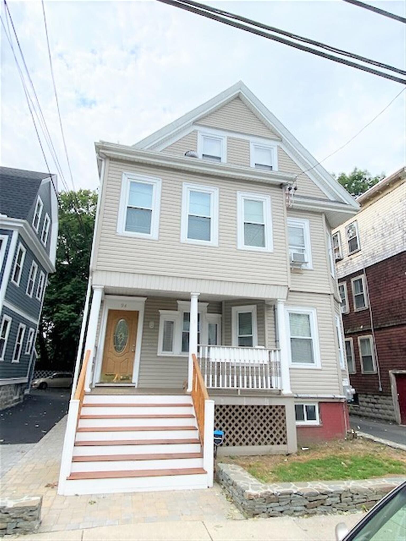 Building Photo - 94 Morrison Ave