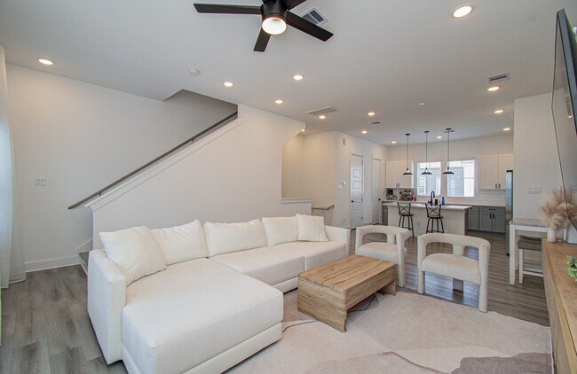 Building Photo - 8325 Springwood Crk Ln