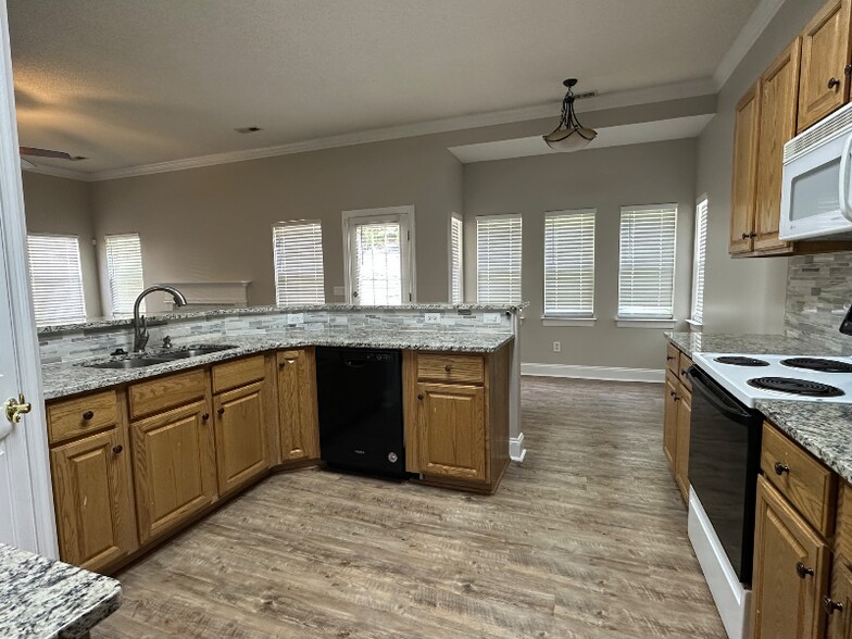 Building Photo - 4722 Lone Tree Ct