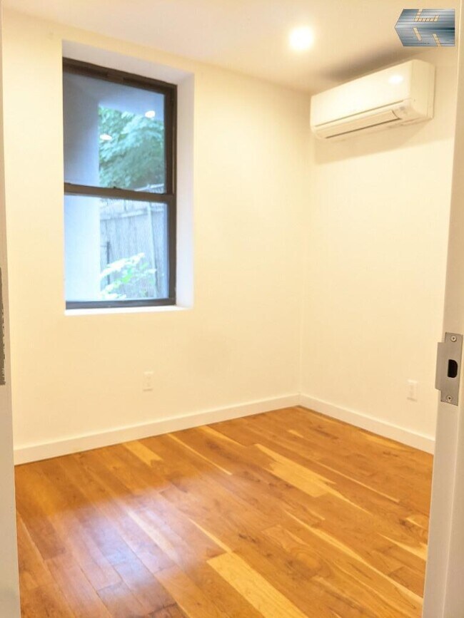 Building Photo - 1 bedroom in BROOKLYN NY 11216