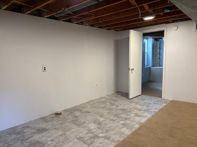 Building Photo - 3300 Fernwood Ave