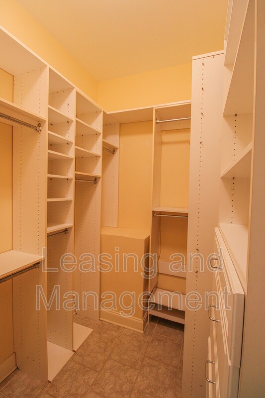 Building Photo - 1666 Back Creek Rd