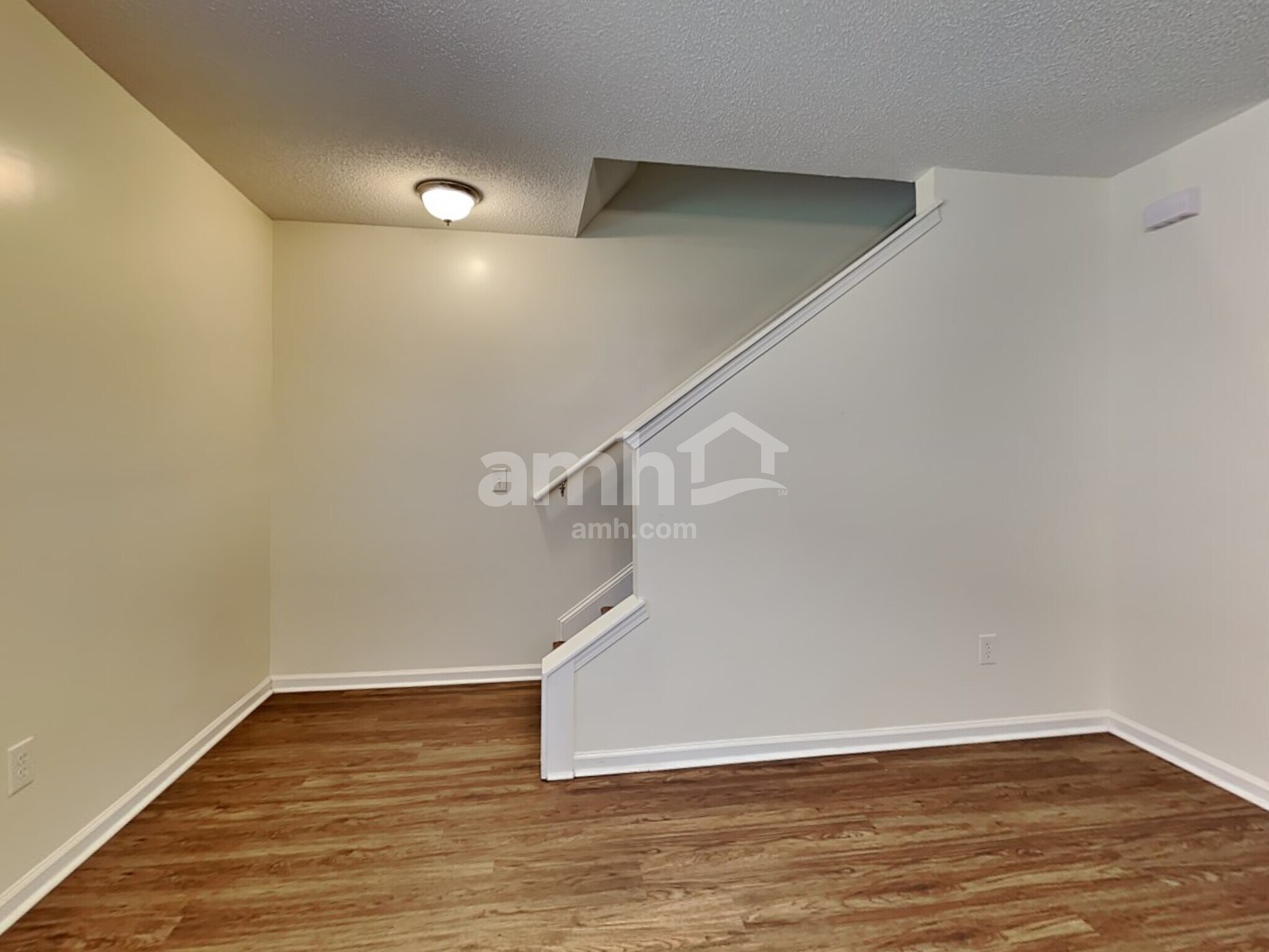 Building Photo - 3010 Kinswood Ln