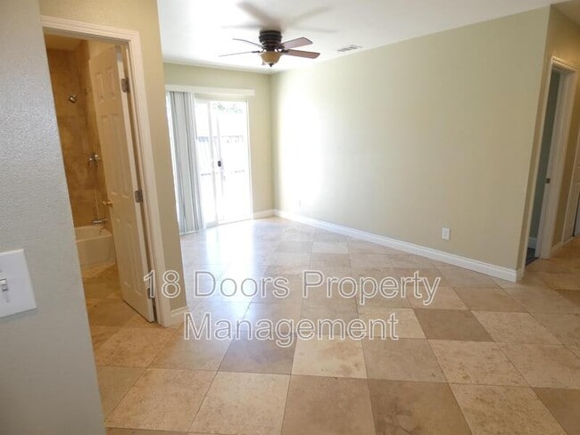 Building Photo - 5155 Tipton St