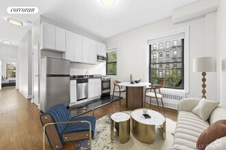 Building Photo - 77 W 68th St