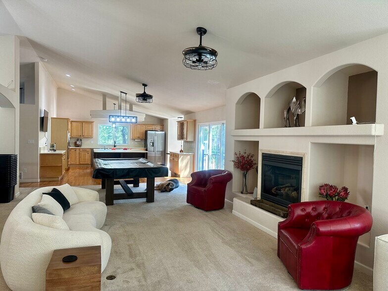 Building Photo - 12683 Fulford Ct