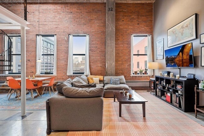 Building Photo - 250 Park Ave