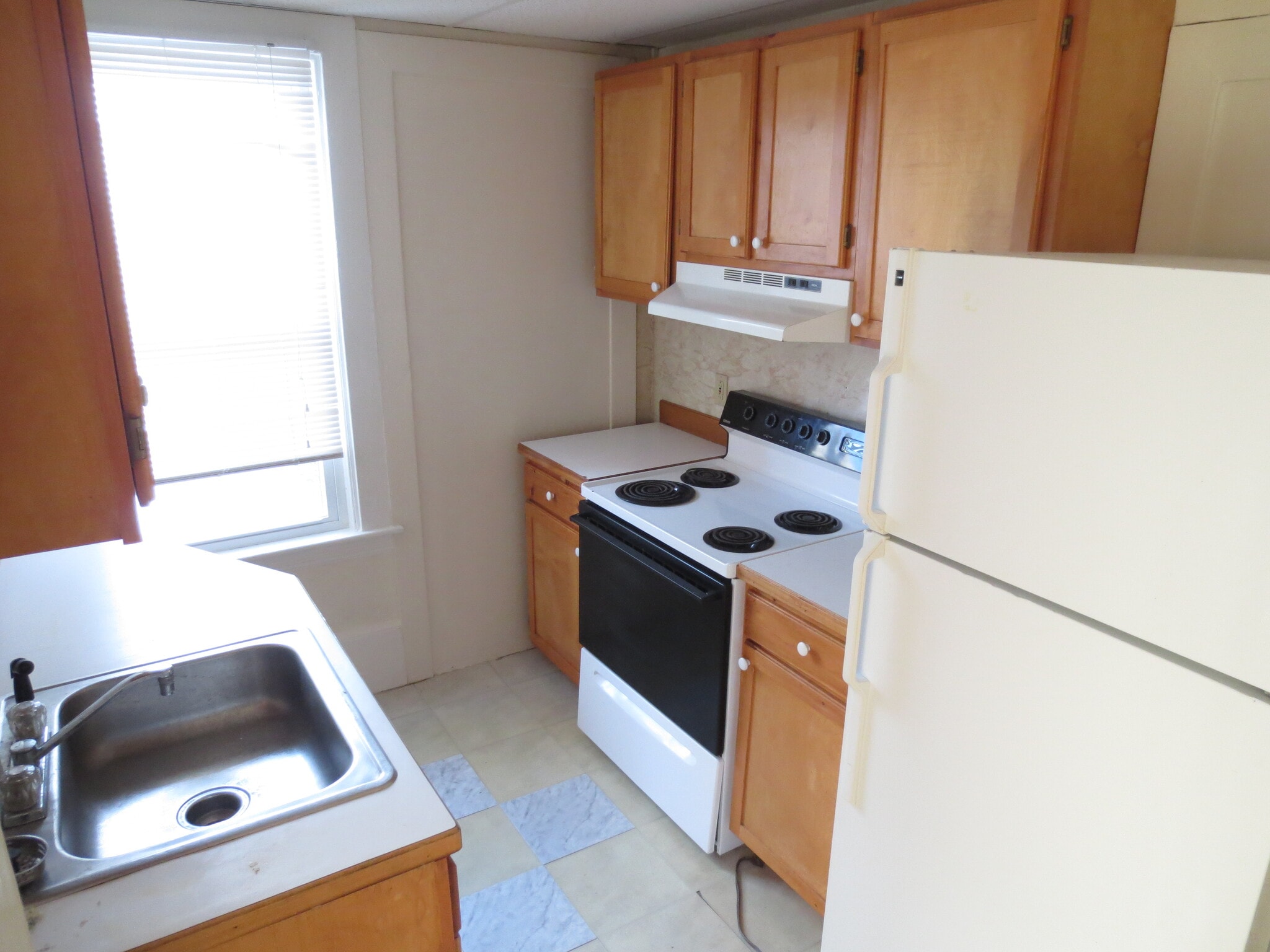 Building Photo - 23 Fountain St