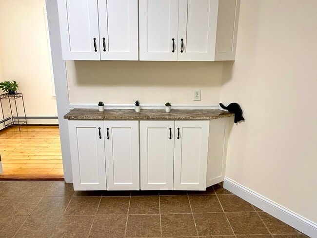 Building Photo - 18 Fisk Plz