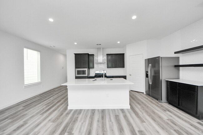 Building Photo - 12326 Basilwood Dr