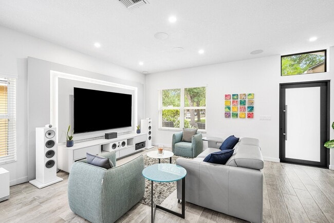 Building Photo - 494 Enfield Ct