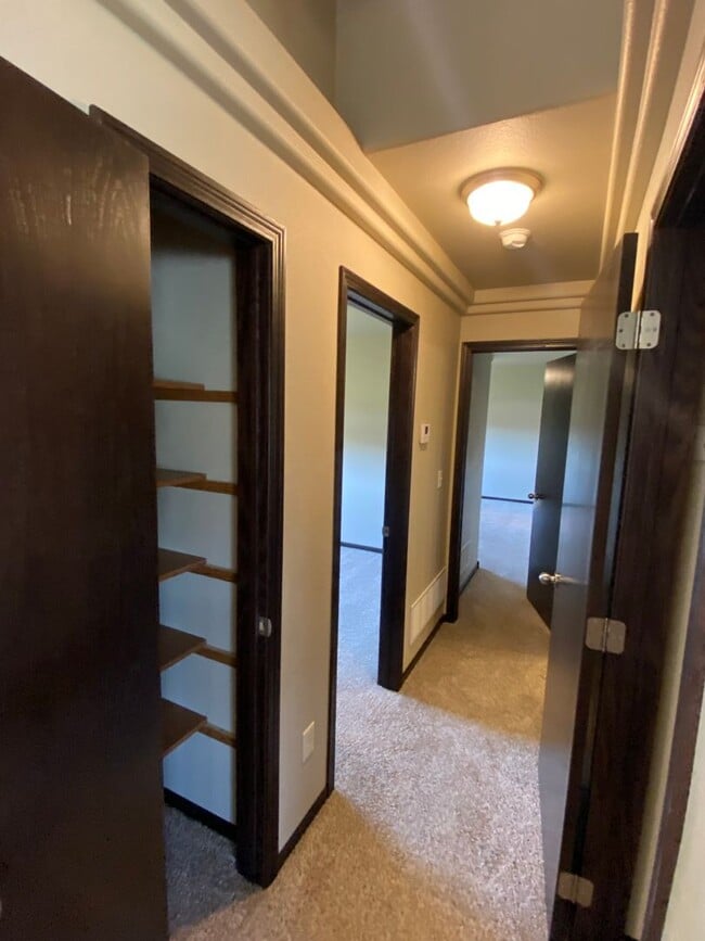 Building Photo - ** SPECIAL MOVE-IN OFFER ** 4 Bedroom, 3 B...