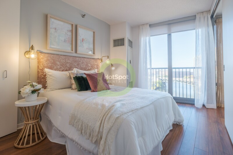 Building Photo - 542 N Kingsbury St