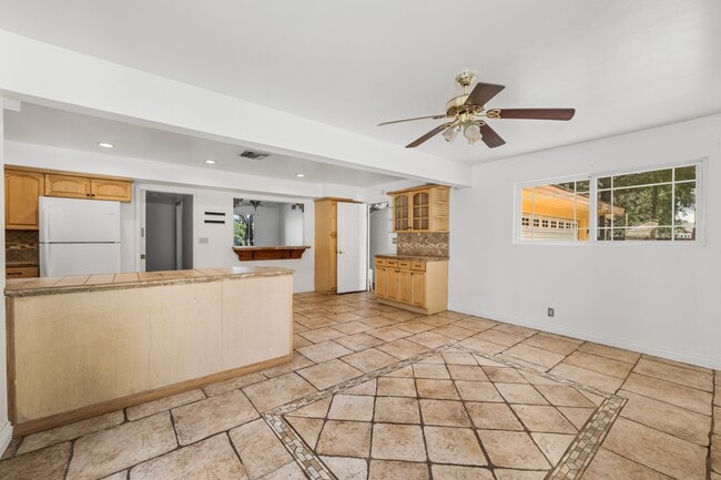 Building Photo - 8743 Topanga Canyon Blvd