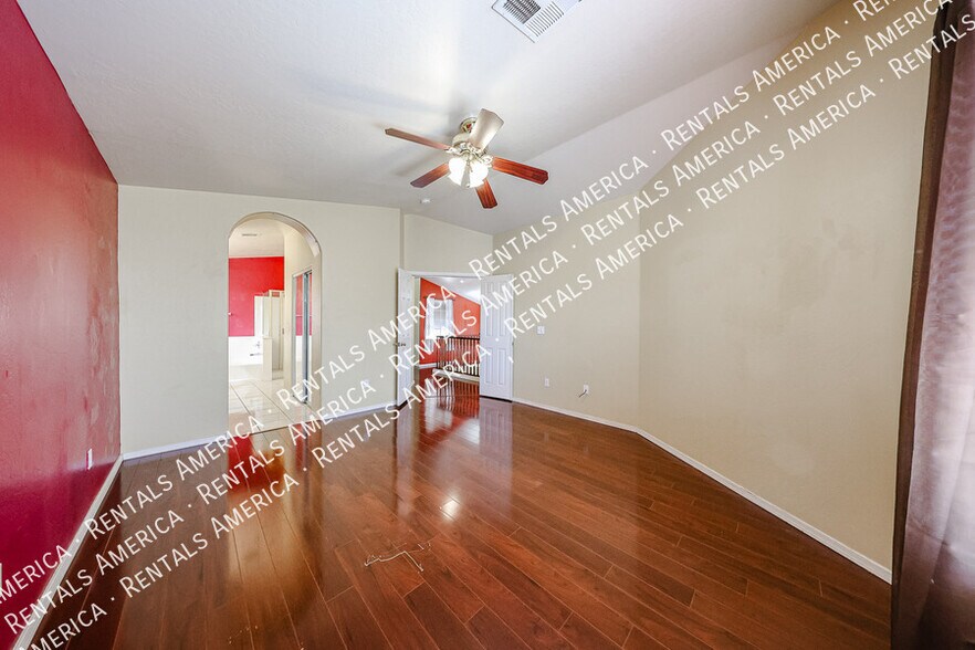 Building Photo - 2127 E Nighthawk Wy