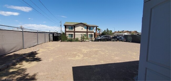 Building Photo - 470 Hunter Dr