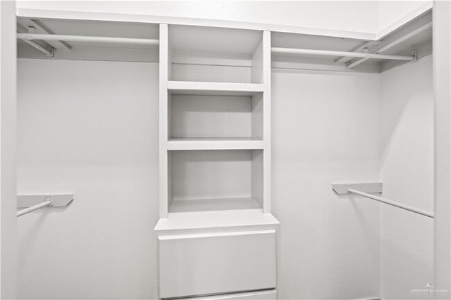 Building Photo - 35 N 30th St