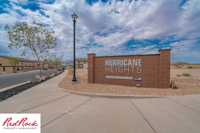 Building Photo - Townhome in Hurricane Heights!