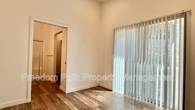 Building Photo - 1727 Gypsy Bay Rd