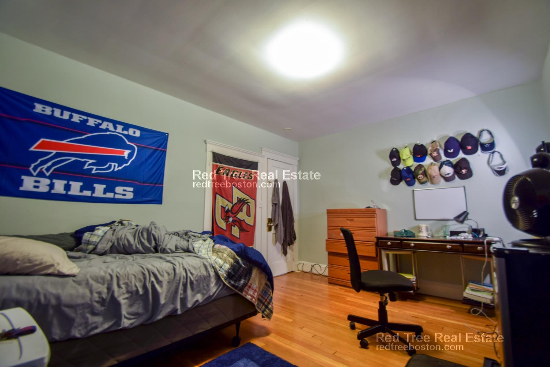 Building Photo - 15 Radnor Rd