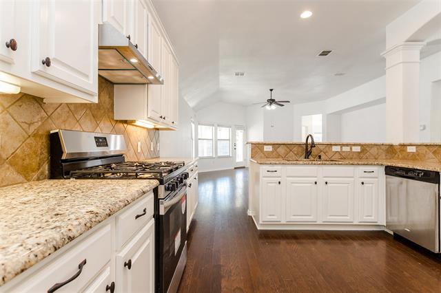 Building Photo - 918 Mangrove Dr