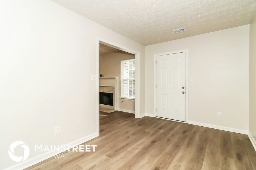 Building Photo - 129 Rosewood Dr