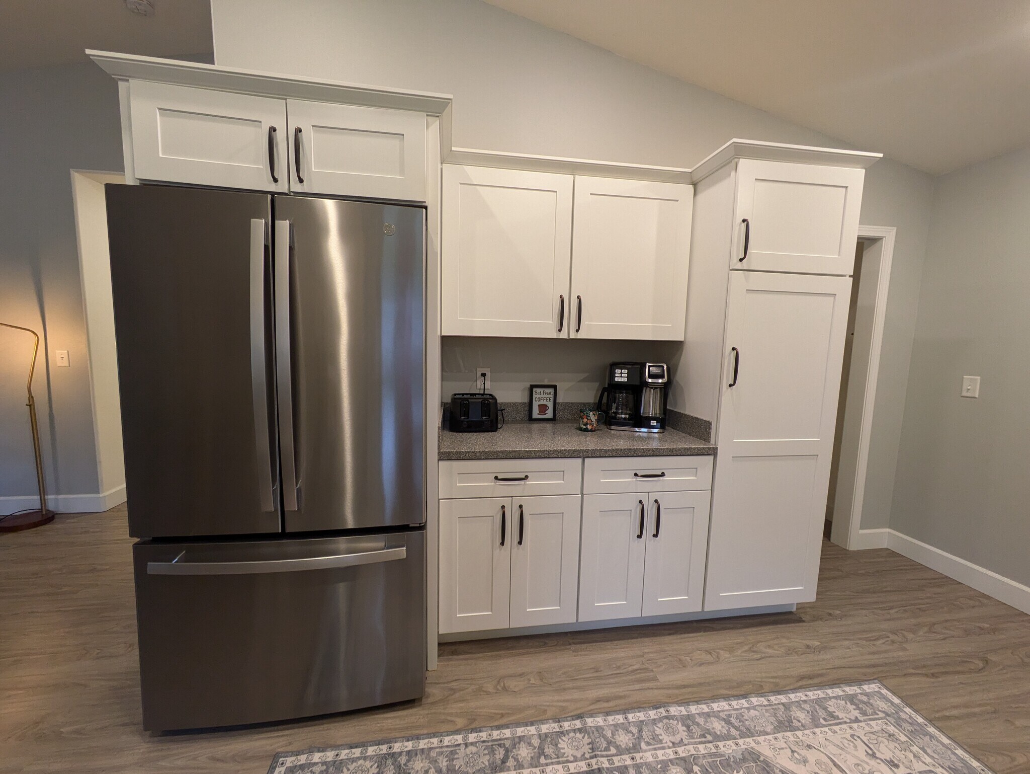 Kitchen - 8244 Rovenna St