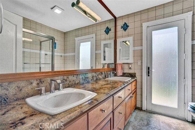 Building Photo - 15442 Eiffel Cir