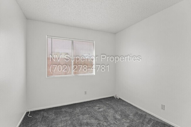 Building Photo - SW!! Spring Valley!! Single Story!!! Covered Patio!!! Fire Place!! Pet Friendly!!! Community Park...