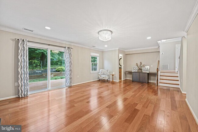Building Photo - 9760 Hatmark Ct