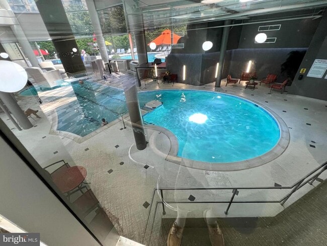 Building Photo - 8340 Greensboro Dr