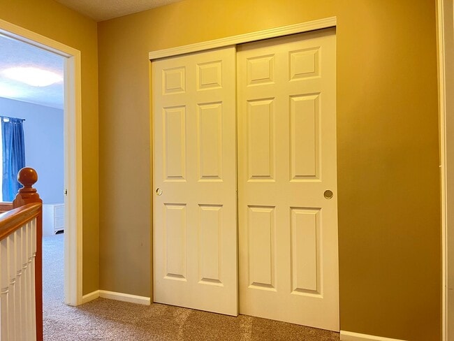 Building Photo - Beautiful 4 bed 2.5 bath 3000+sq ft